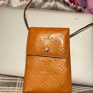 Louis vuitton sling bag